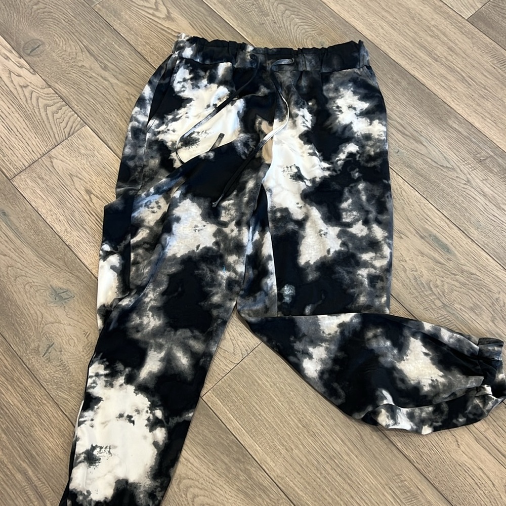 Drawstring lightweight pants